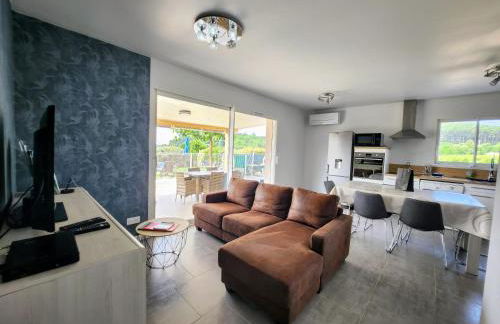 En Ardèche, maison de vacances L'Odalys climatisée avec sa piscine privée et chauffée - Foto 14