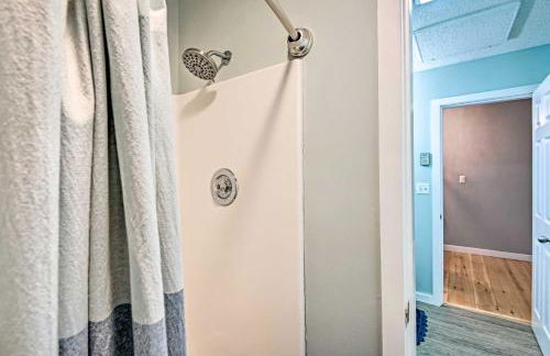 Ski-InandSki-Out Tenney Mountain Condo with Fireplace! - Foto 22