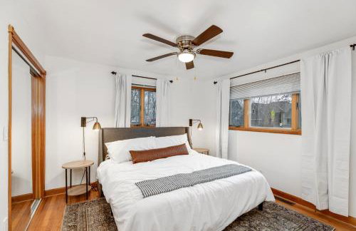 4 br Lakehouse, Fire Pit, King Beds, Bunk room - Foto 23