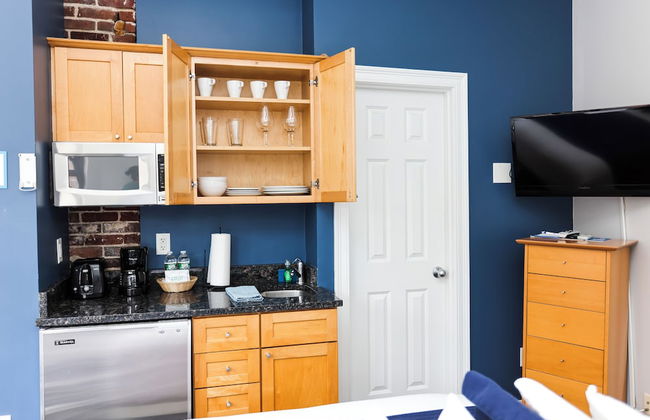 Maverick Suites at 400 Columbus Ave - Foto 49