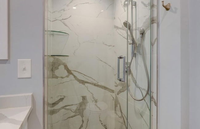 Luxury 2BD 2BA Near Logan Airport and T Station - Foto 9