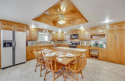 Stunning Calhan Home with Indoor Pool! - Foto 10