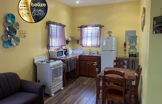 The Lily Pad - Photo 8