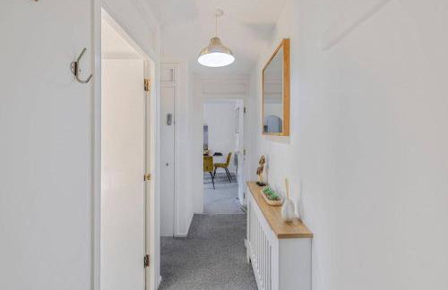 Stylish 1-Bed Luxury Retreat - Photo 9