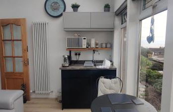 KINGHORN - Private Room, own entrance, ensuite, sunroom & Views - Foto 8