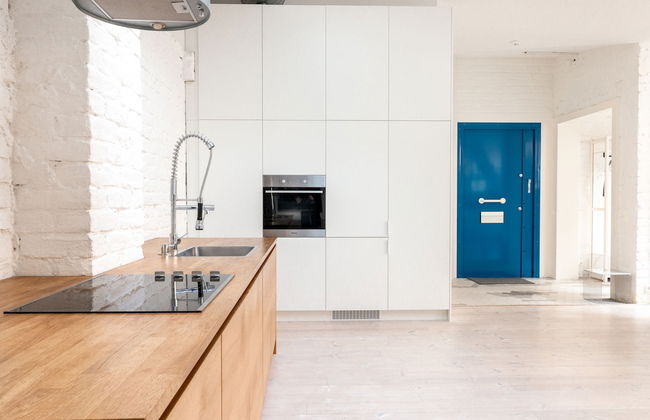 2ndhomes Luminous 2BR Loft House w Sauna - Foto 18