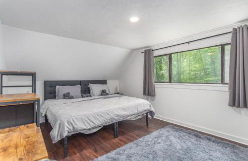 Renovated Barn in the Woods with Hot Tub - Foto 10