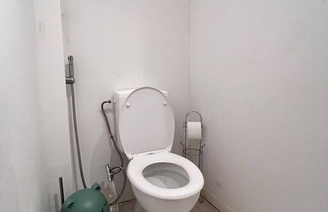 Chic Comfortable Loft and Natural Light - Photo 28