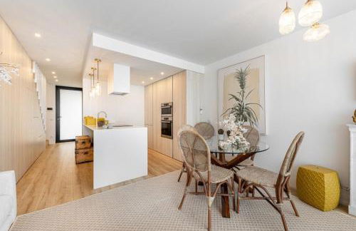 Riverside duplex by the sea with pool and balcony - Foto 2