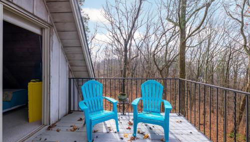 A-Frame with VIEWS - Walk to Downtown and Park - Pets OK - Foto 4