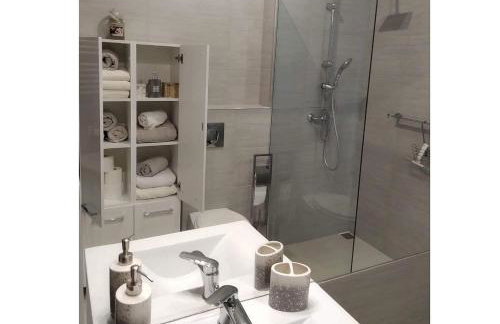 Sunny Penthouse with roof gardens overlooking the Warsaw Palace of Culture - Foto 22