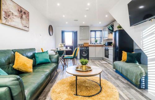 Free parking, Private Garden and Netflix, Charming Elegant 2 bedroom House Nottingham - Photo 39