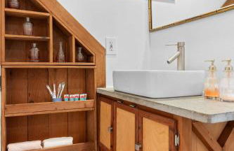 Redwood Cabin with Hot Tub Canyon View and Dogs OK - Foto 24