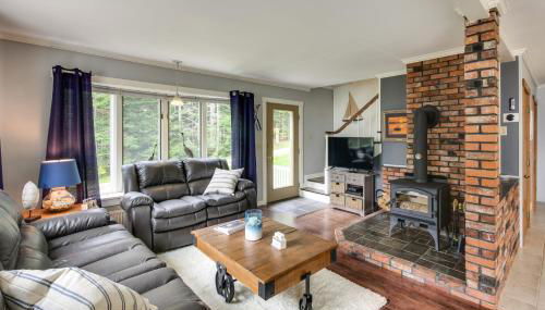 Enchanting Waterfront Sorrento Home with Deck! - Foto 4