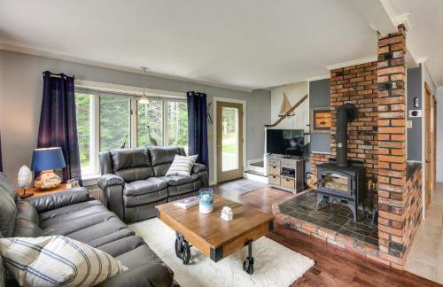 Enchanting Waterfront Sorrento Home with Deck! - Foto 4