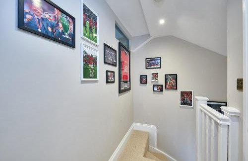 Stylish 4 bed home in Old Trafford next to MUFC - Foto 20