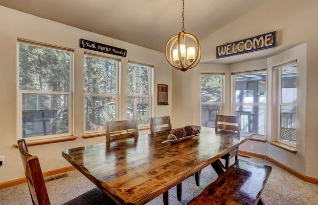 Montgomery Estates Bliss - Hot Tub, Pets, Family Fun! - Foto 27