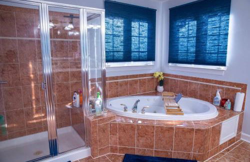 Spacious 5 BR House w/ Gym - Foto 64