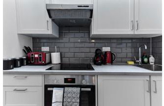 Newly Renovated 1BD Flat Perfect for Travellers - Foto 10