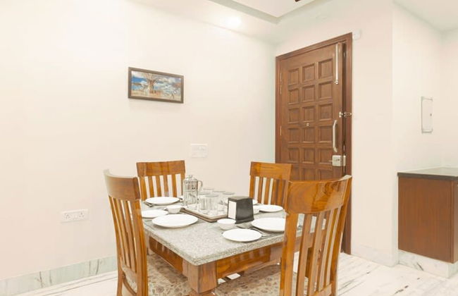 Tranquil 2BR Oasis With Balcony Bathtub - Foto 8