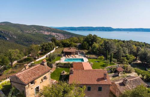 Villa Malini with Pool, Sauna and Fenced Garden - Foto 10