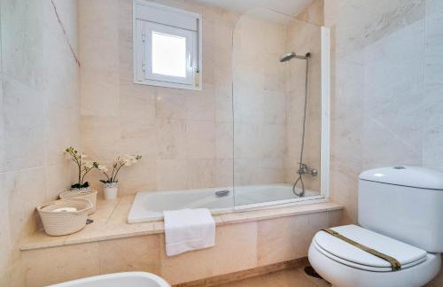 Fantastico Atico duplex en primera linea de golf - Foto 52
