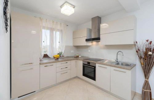 Villa Mirjana with private Pool - Foto 9