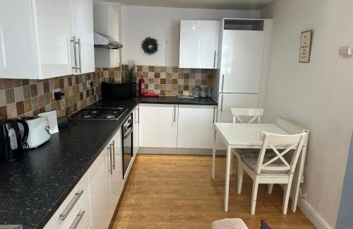 Short Term Contractor Apartment - Foto 9