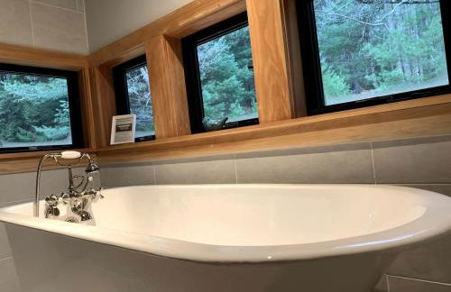 Gorgeous Cottage for Two, Overlooking Pond on 20 acres, Glamping in Pennsylvania - Foto 32