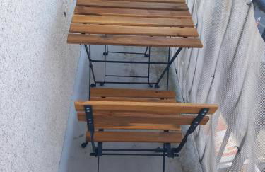 Appartement 28m2 avec balcon proche gare SNCF, café thé WIFI gratuits - Netflix - Balcon - Foto 5