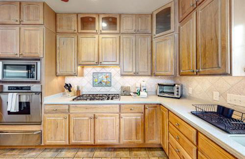 Beautiful home with modern conveniences - close to the beach, dogs welcome - Foto 18