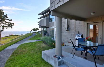 Beachfront Condo - Mutiny Bay by Avantstay Views - Photo 2