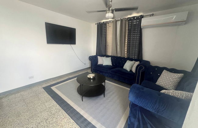 Stylish Remodeled 3BR w Yard Near Airport and Beaches - Photo 6