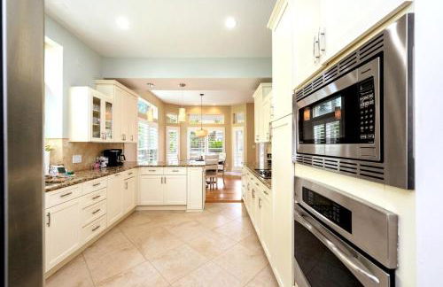 Timeless Traditions PoolHeat & Golf Cart Deals - Foto 18