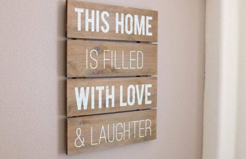 545 -Beautiful 4 Bed Home with Sparkling Pool and Games Room - Foto 22