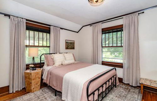 615 Ash Avenue - Modern Retreat w Hot Tub - Foto 20