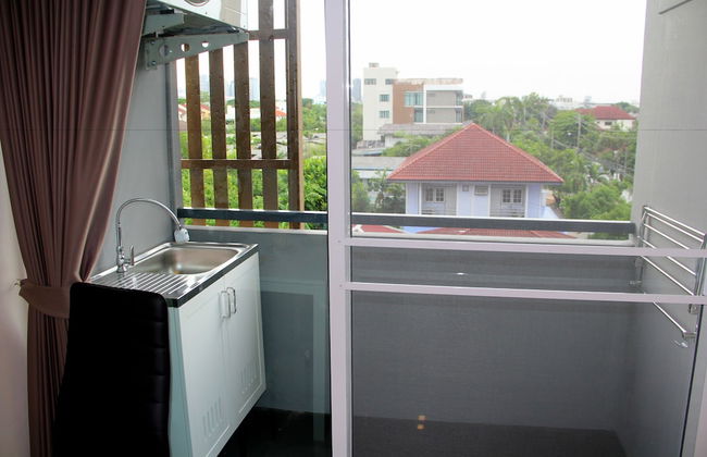 The Arni Sukhumvit 101 - Photo 5