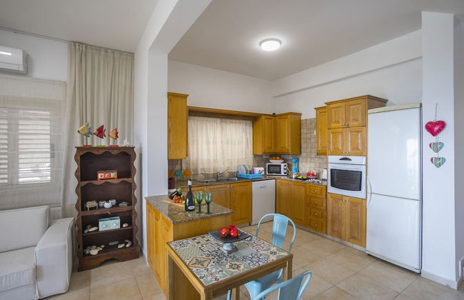 Meneou Beachfront Villa 5 - Foto 8