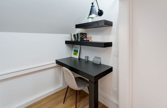 Golden Monkey - Photo 2