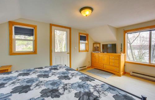 Hot Tub, Sauna, Fireplace, Dock! Lake Honor Cabin - Foto 17