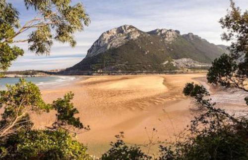 Preciosa casa con jardín en Oriñon - Foto 7