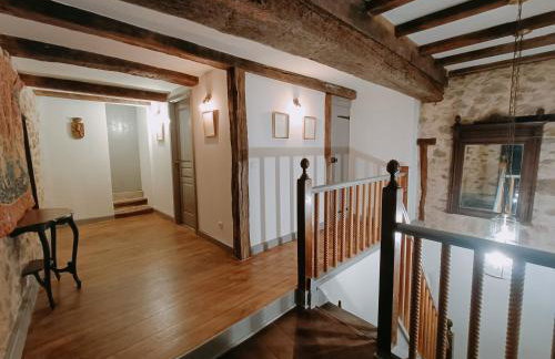Chateau-une - a Beautiful historic medieval holiday rental. - Foto 36