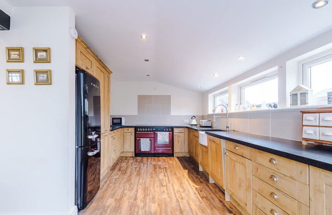 Host Stay Belvedere House - Photo 23