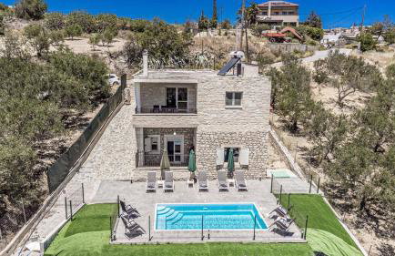 Elysian Stone Villa with Pool & Mountain View - Photo 2