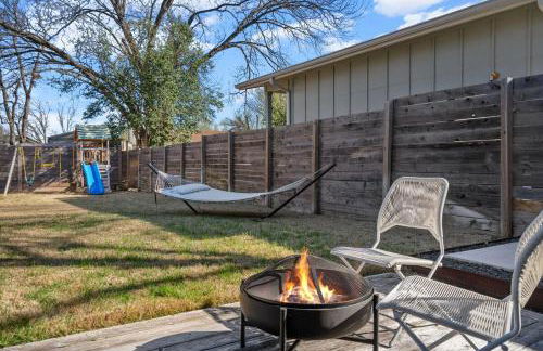 South Austin Pool & Sauna 4BR w Firepit & Playroom - Foto 35