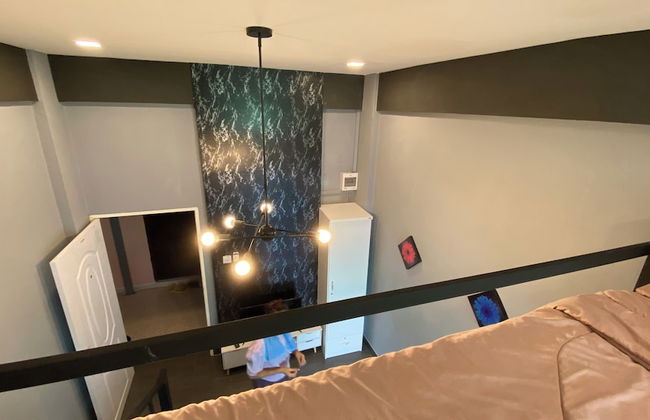 The Loft Living Space - Photo 9