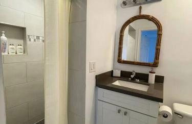 Jungle Cottage with luxury pool, hot tub and more! - Photo 23