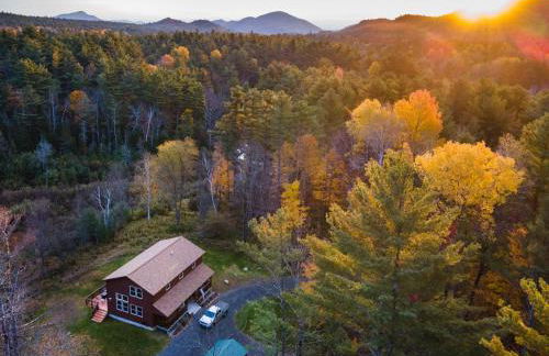 Secluded Lodge - Hot Tub, Views, Arcade - Foto 12