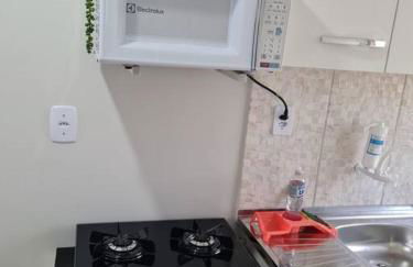 Kitnet310 centro, linda vista janela,tv smart, ar - Foto 12