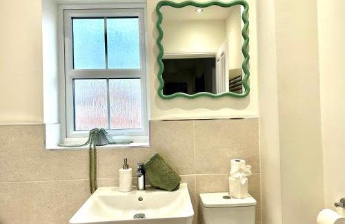 The Nest at Heaton Family Friendly Near Preston and Blackpool Ample Parking and WiFi - Photo 39